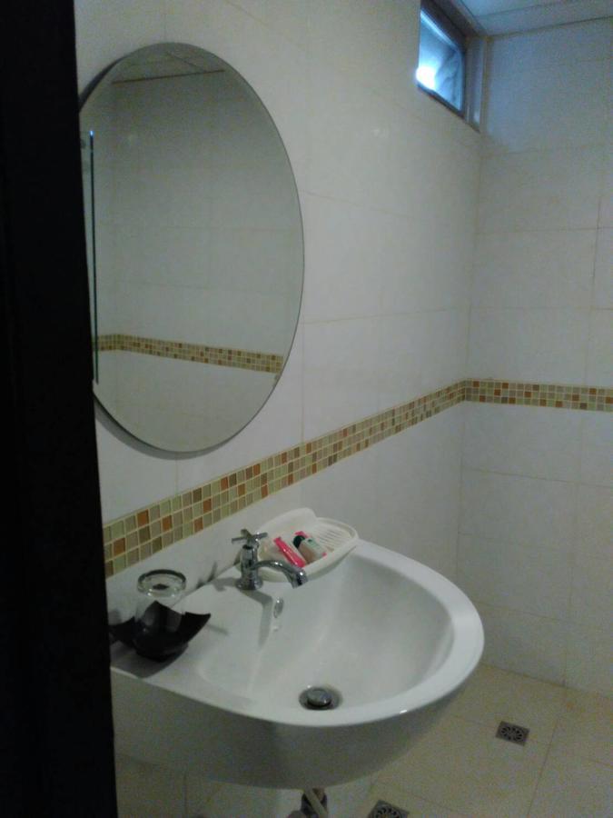 Tongpoon Hotel Бангкок Экстерьер фото